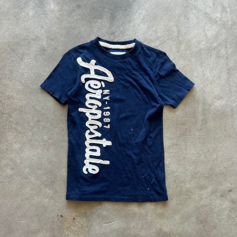 Aeropostale Women's Navy and Blue T-shirt
